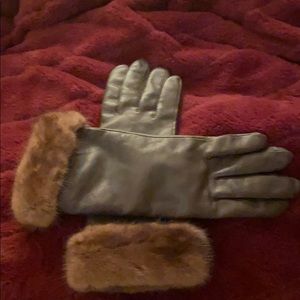 Mink trimmed leather brown gloves